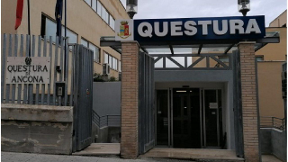 Ancona – Tunisino sorpreso con hashish suddiviso in dosi, foglio di via del questore